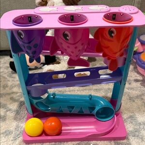 Move2play Feed the fish